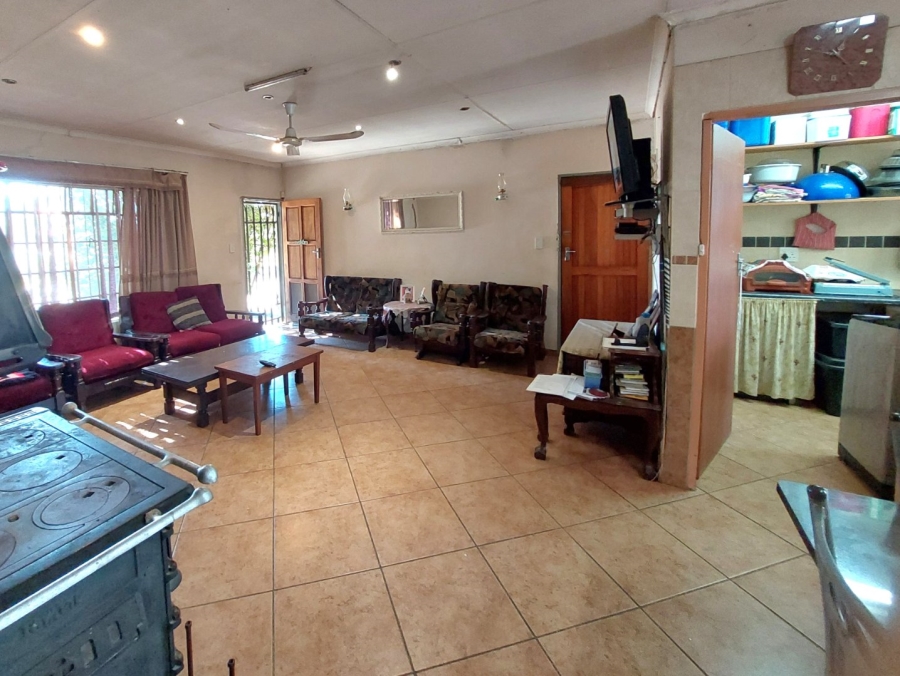 3 Bedroom Property for Sale in Mamogaleskraal AH North West